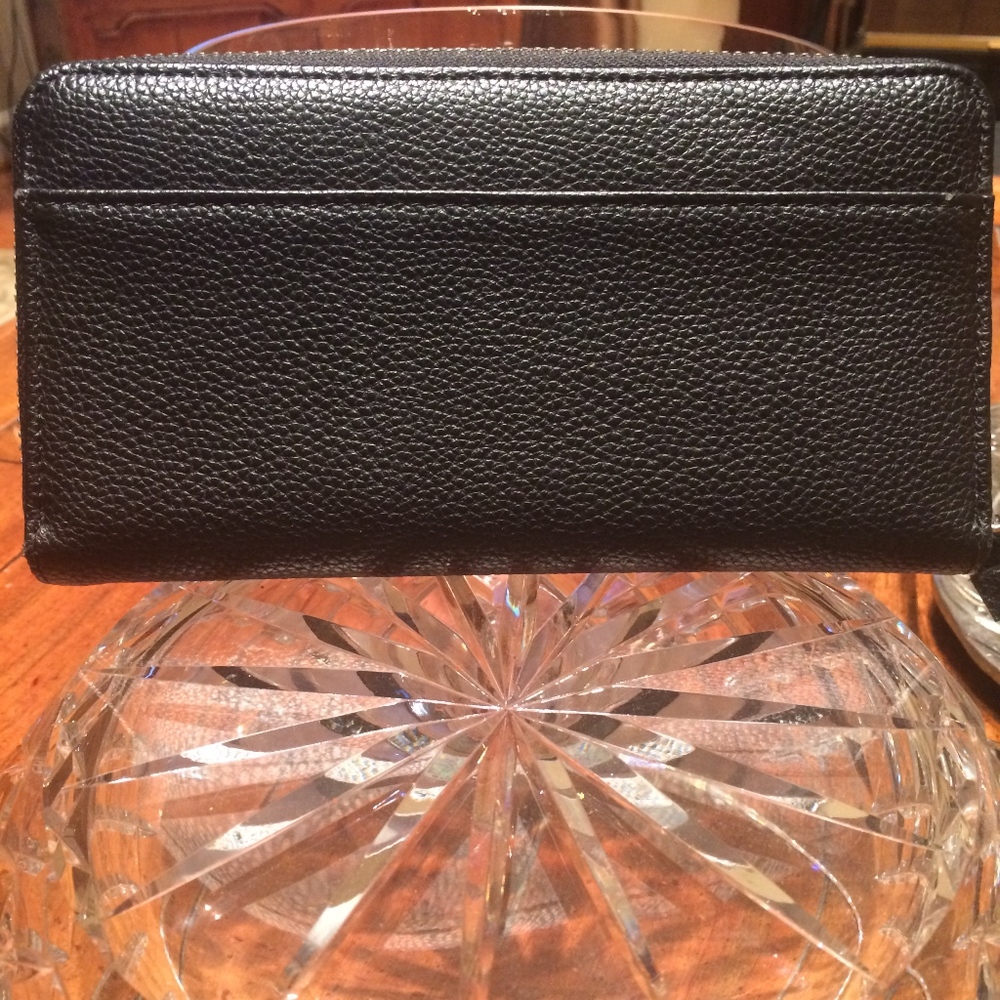 Dana Buchman Black Wristlet - Picture 5 of 7